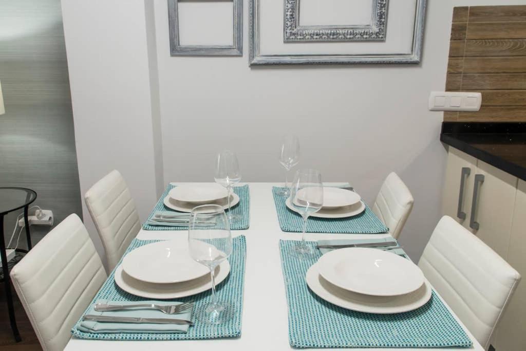 מאלגה New!!! Luxury City Center & Private Terrace מראה חיצוני תמונה
