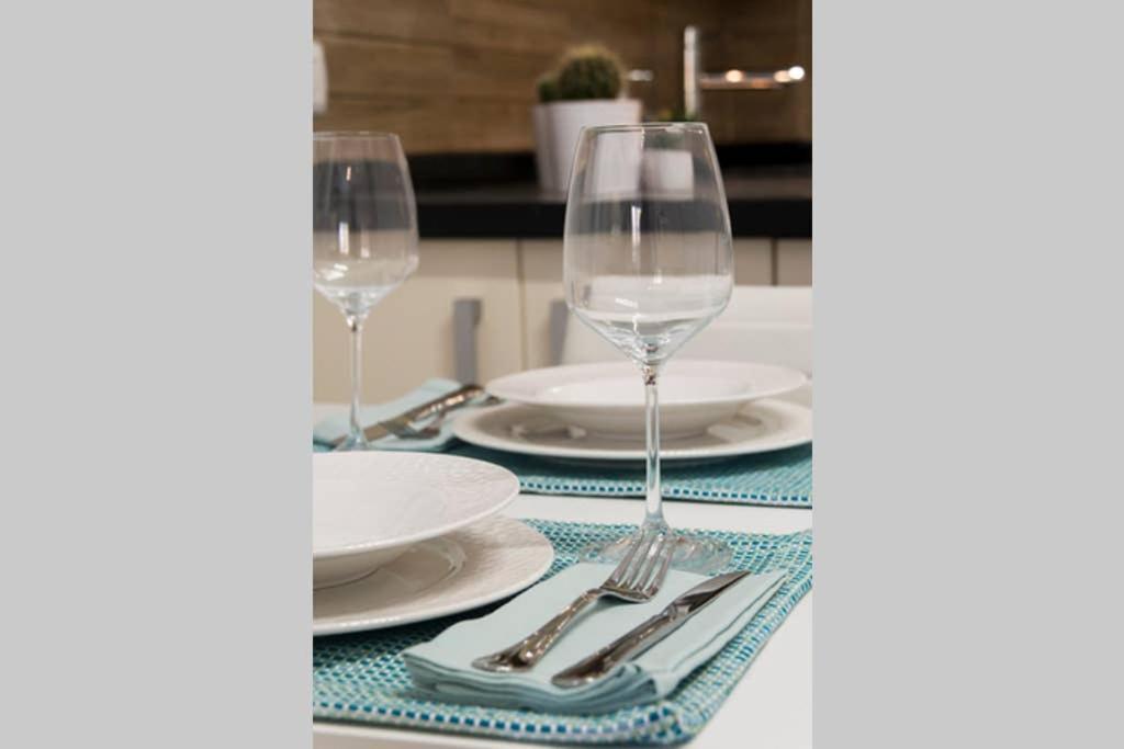 מאלגה New!!! Luxury City Center & Private Terrace מראה חיצוני תמונה