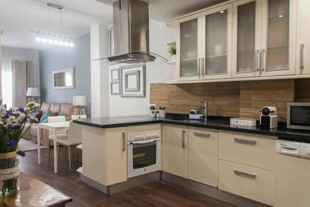 מאלגה New!!! Luxury City Center & Private Terrace מראה חיצוני תמונה