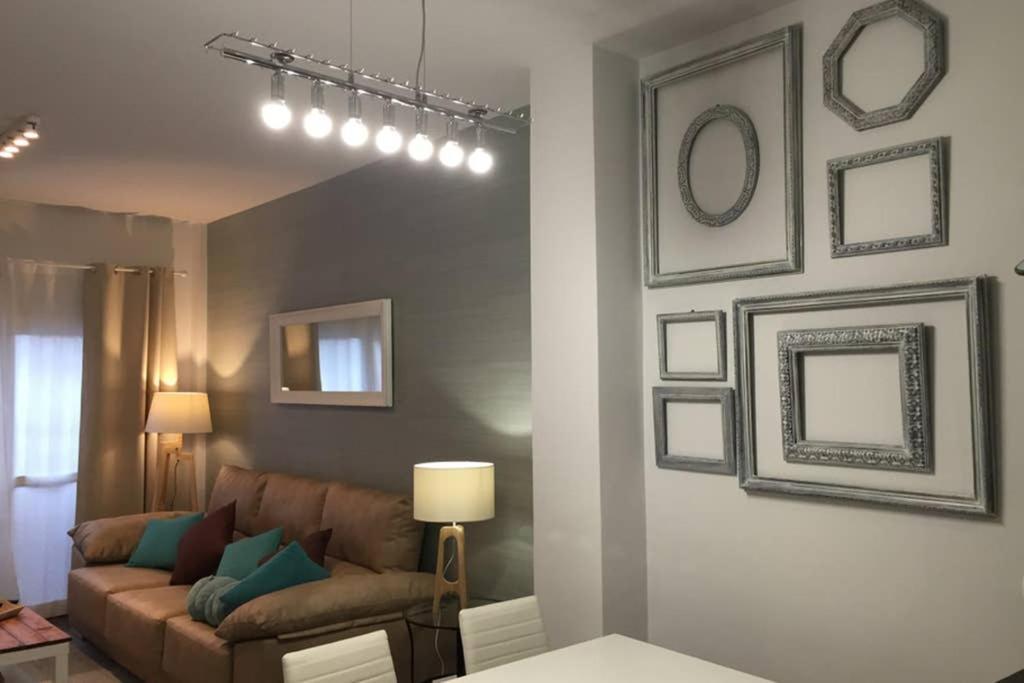 מאלגה New!!! Luxury City Center & Private Terrace מראה חיצוני תמונה
