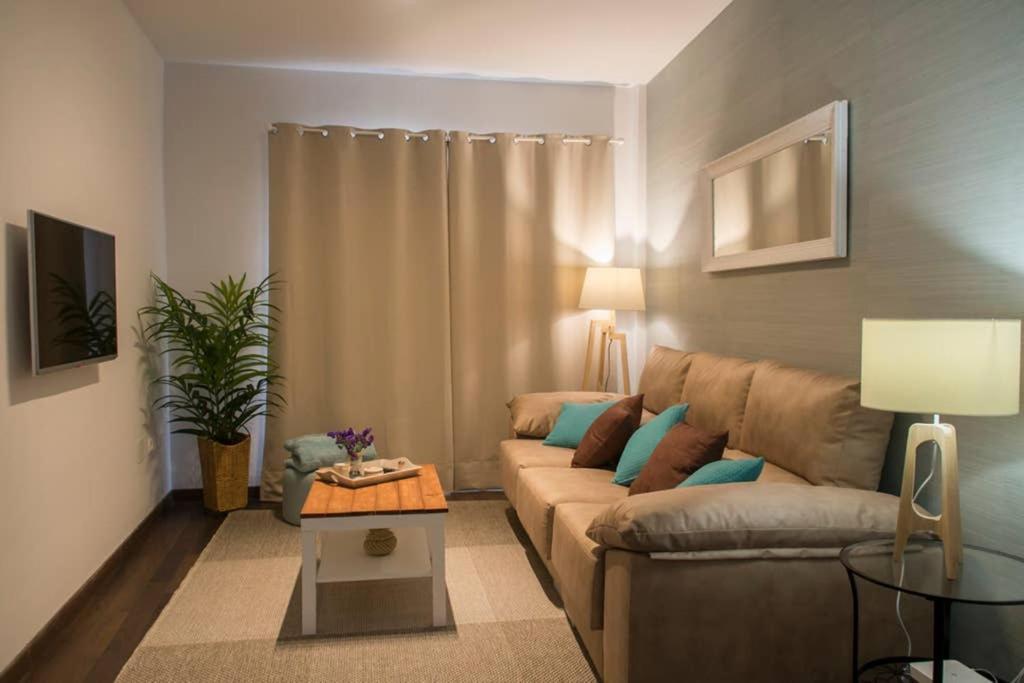 מאלגה New!!! Luxury City Center & Private Terrace מראה חיצוני תמונה